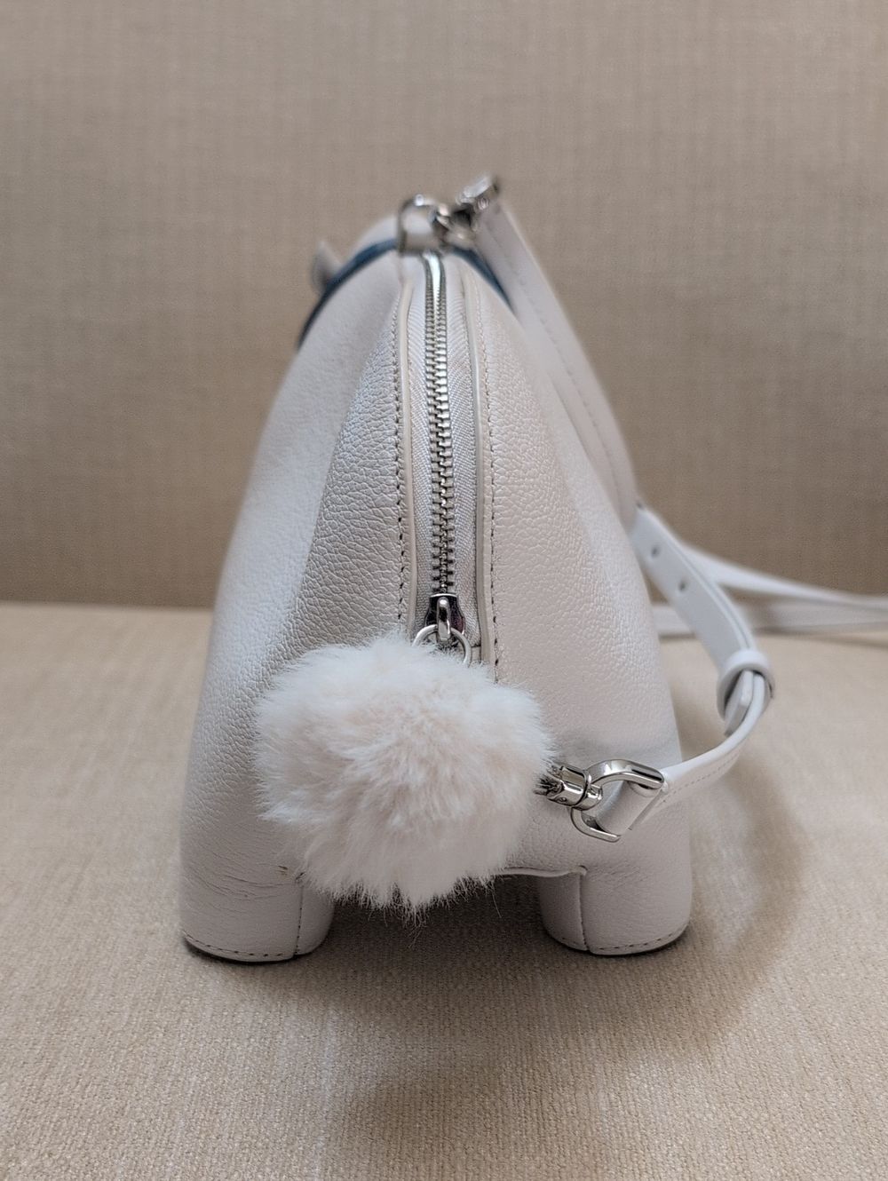 Kate Spade Arctic Friends Polar Bear Crossbody Bag Clutch - Picture 6 of 13